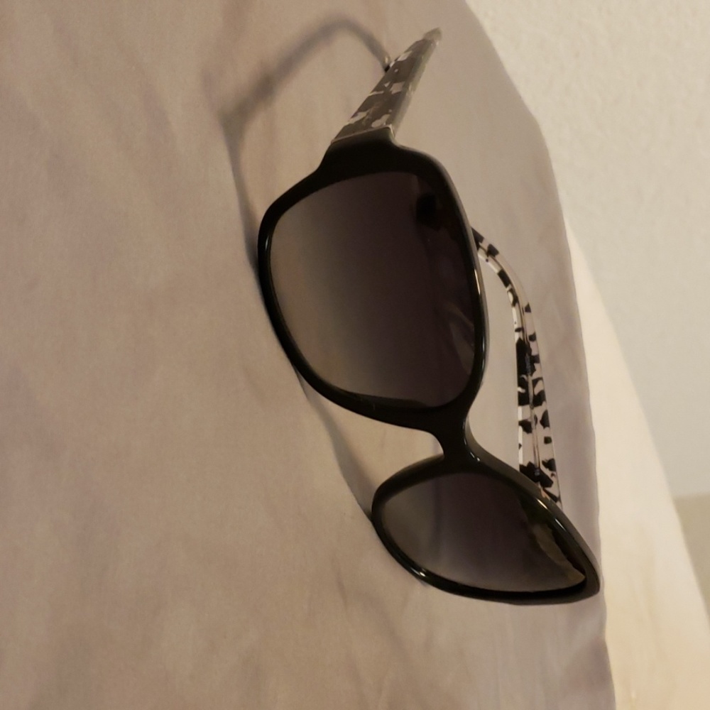 Coach  Sunglasses - Picture 3 of 5